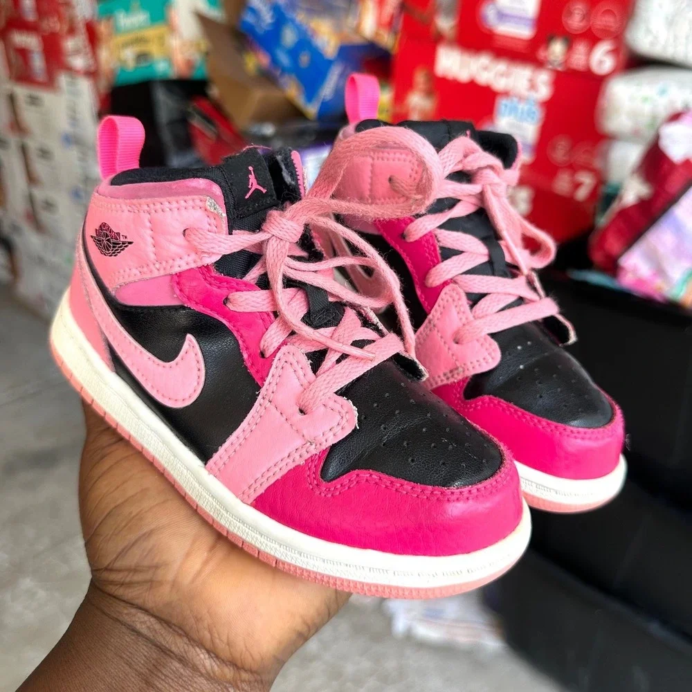 Nike Air Jordan 1 Mid Athletic Shoes Toddler Size 10 Coral Chalk Pink Sneakers